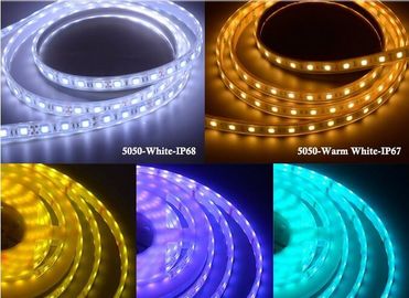 Luzes de tira flexíveis autoadesivas do diodo emissor de luz impermeáveis com largura do PWB de 2200k-2500k CCT 10mm