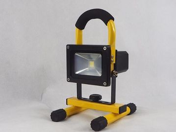 Luzes de inundação impermeáveis recarregáveis portáteis 10W do diodo emissor de luz 20W 30W 50W para a parte externa