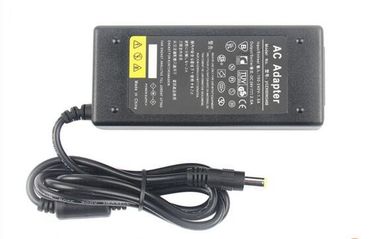 Adaptador do poder da C.C. 12v da C.A., 12 volts fonte de uma alimentação de 5 ampères para o sistema de segurança
