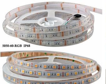 Luzes de tira flexíveis autoadesivas do diodo emissor de luz impermeáveis com largura do PWB de 2200k-2500k CCT 10mm