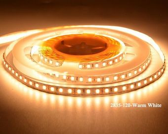 Luzes de tira conduzidas flexíveis mornas IP67 do branco SMD2835 2400k com comprimento de 5m, 2 anos de garantia