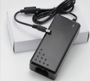 as fontes de alimentação do CCTV de 12V 5A, C.C. da C.A. conduziram o carregador da fonte de alimentação transformador de 60 watts