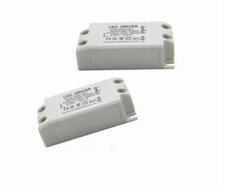 a fonte de alimentação constante 220VAC do diodo emissor de luz da tensão da C.C. 5A de 60W 12V entrou 3 anos de garantia